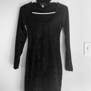 Black amaranth dress